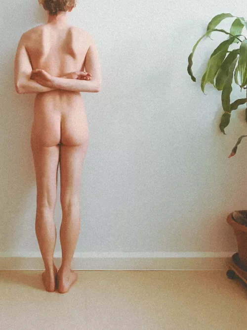 Tomorrow’s valentines! So make sure to service your dom*mes to their absolute satisfaction ❤️‍🔥✨