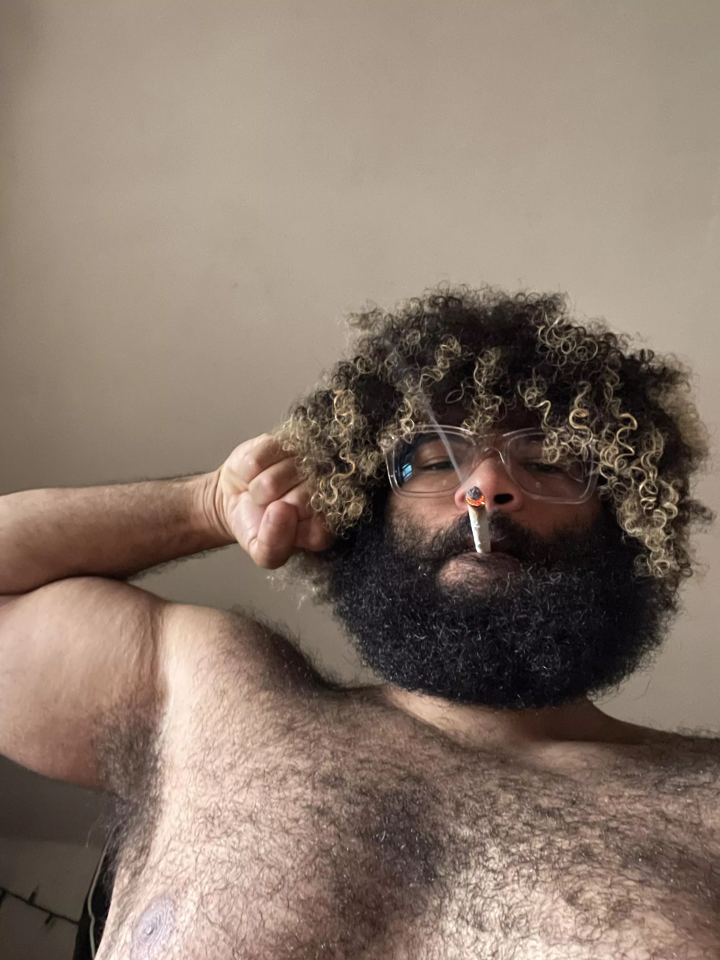 What reeks more my pits or my bud?