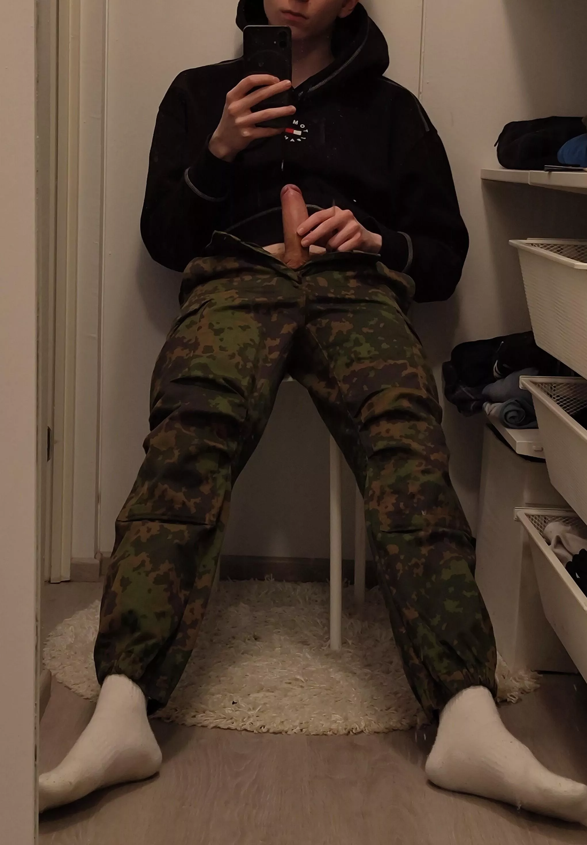 Would you sit on me?😈🍆