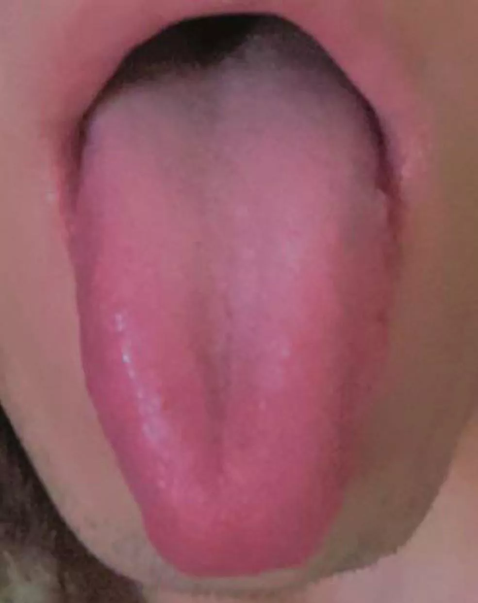 19 dm me if you’re into doing slutty ahegao face! :)