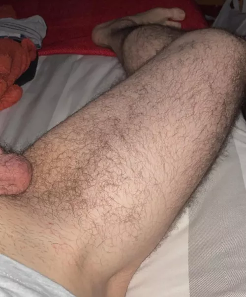 25 m , straight curious from Spain looking for dudes to have some fun, add me: pablolotan