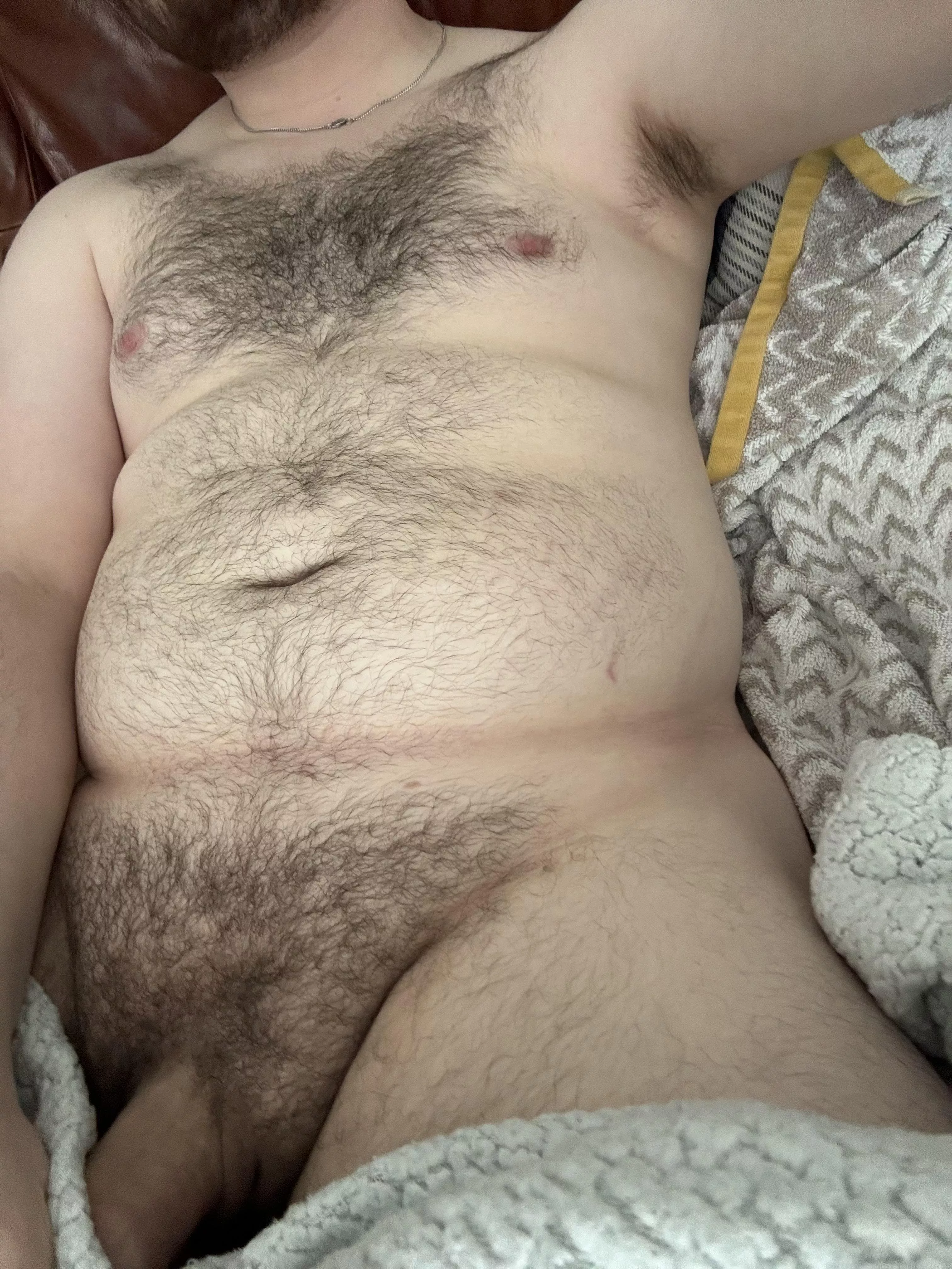 26 UK verse bro. Chilling and horny all day. Face++ verbal++