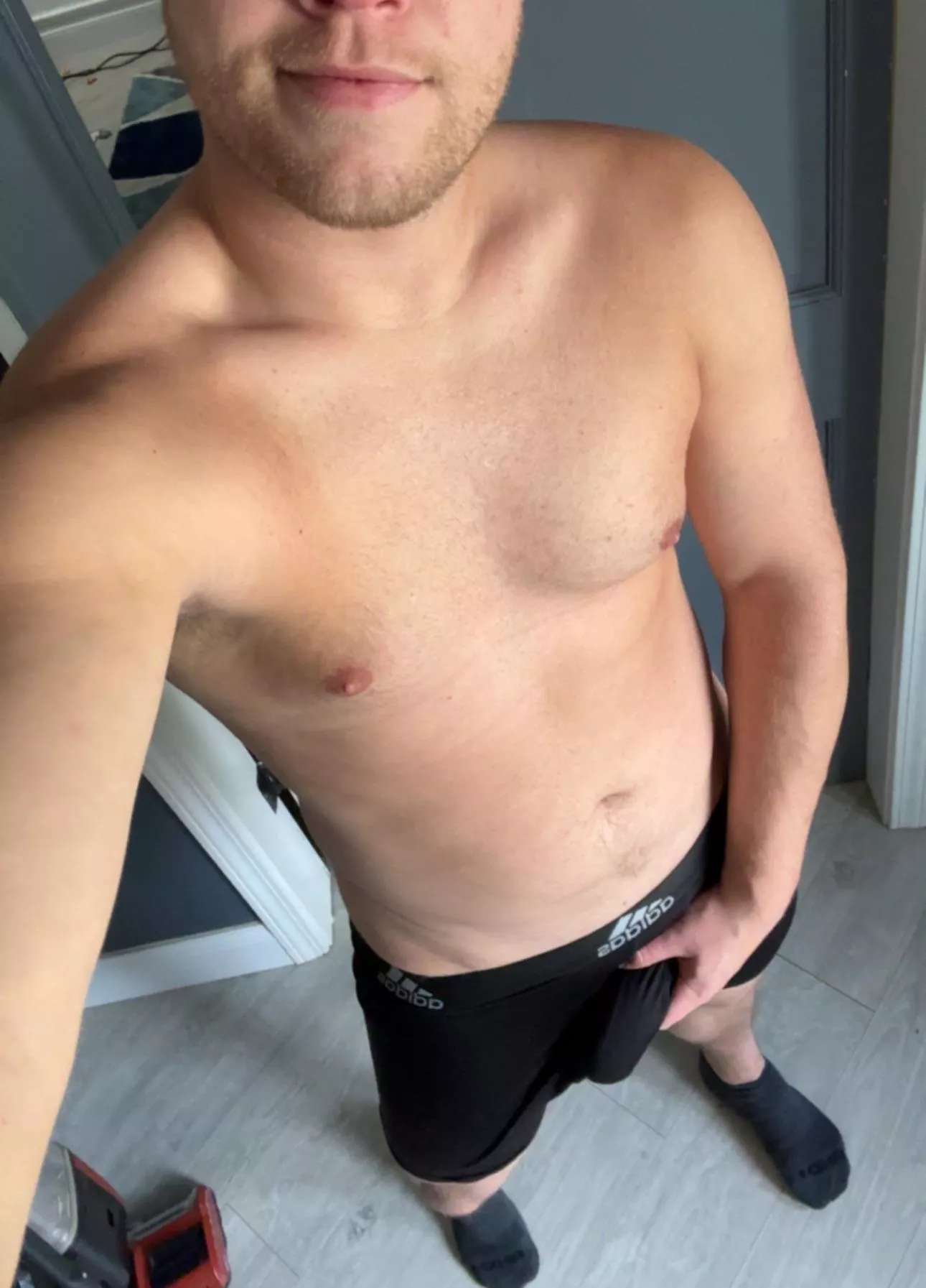 (31) does this dad body turn you on? Show me some love if it does. Comment what you would do with me 😉