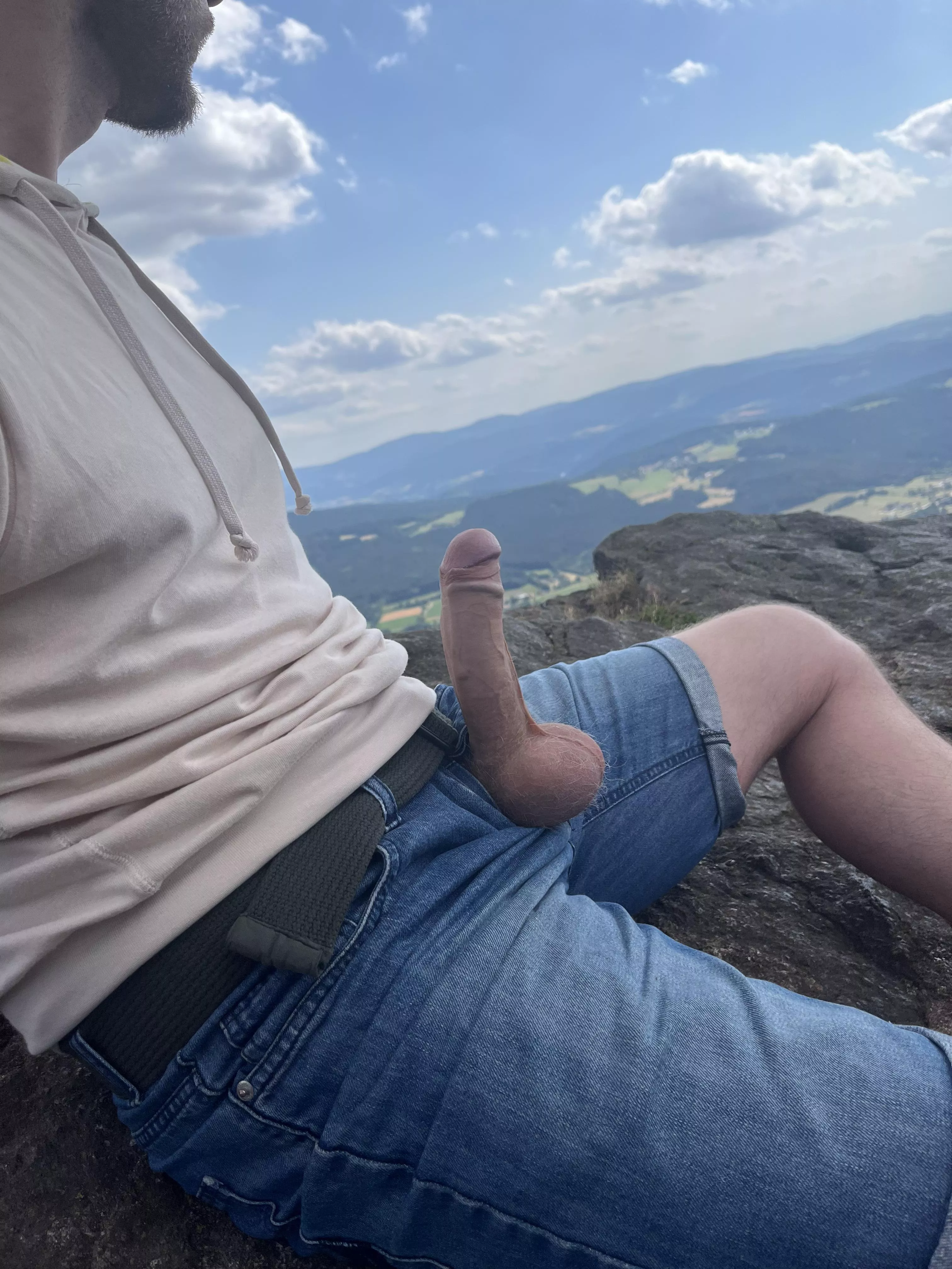 [35] Good morning. I need some assistance! 😈