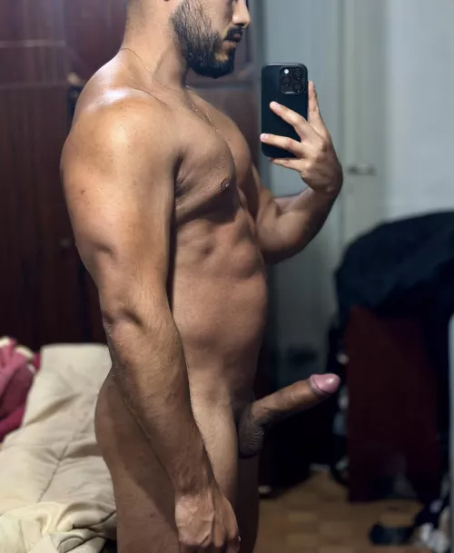 Any sub bottoms here wanna be dominated by my alpha cock?