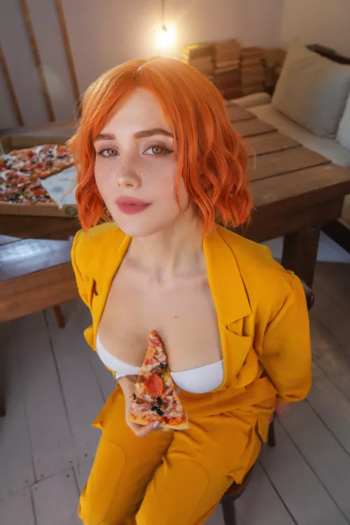 April O’Neil is ready for a pizza date with you! Wanna be her Valentine? Cosplay by me (JyuSan)
