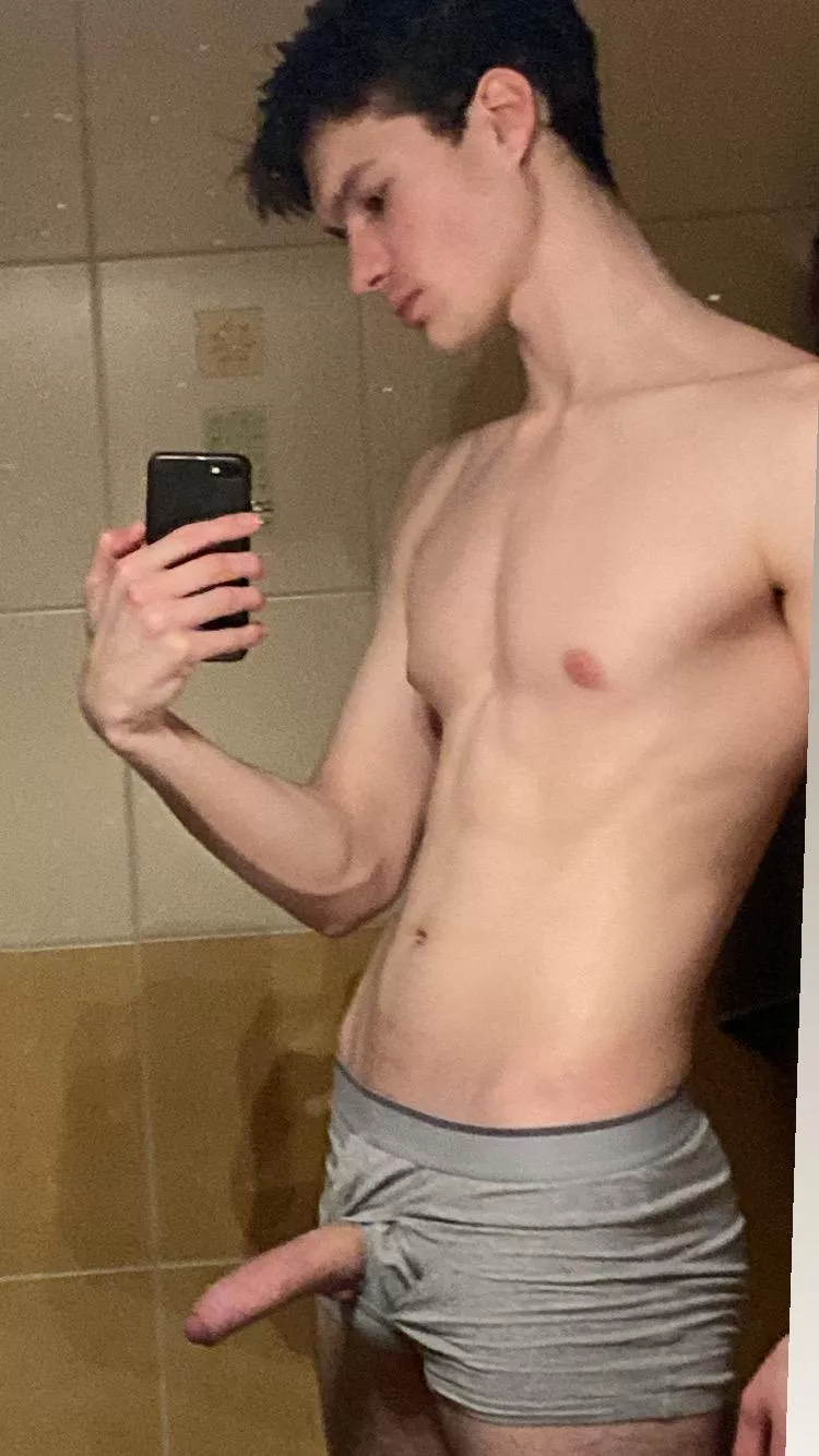 At the college bathroom, (the others were at the class) 😝