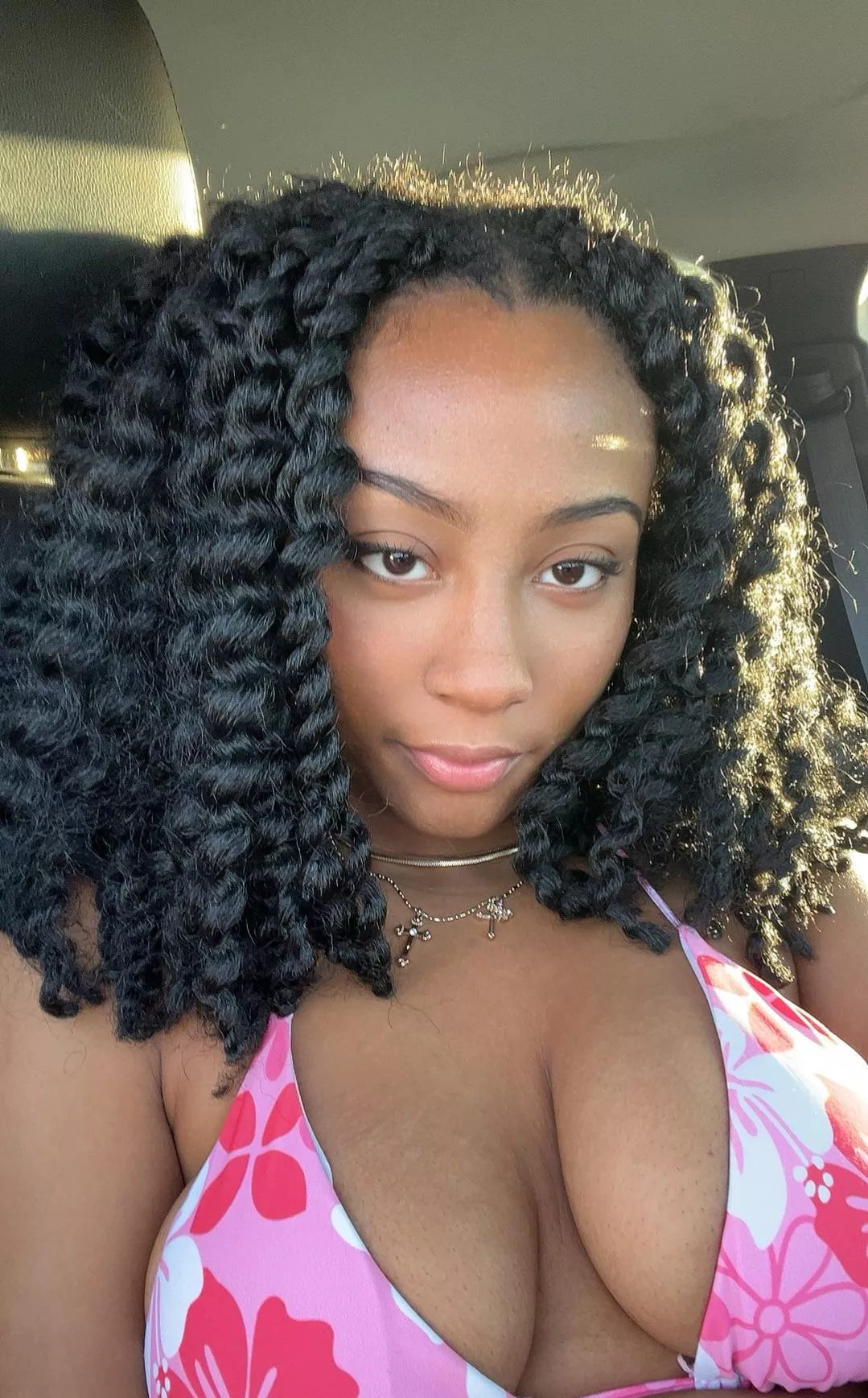 can i be your valentine!?💕💗 F19