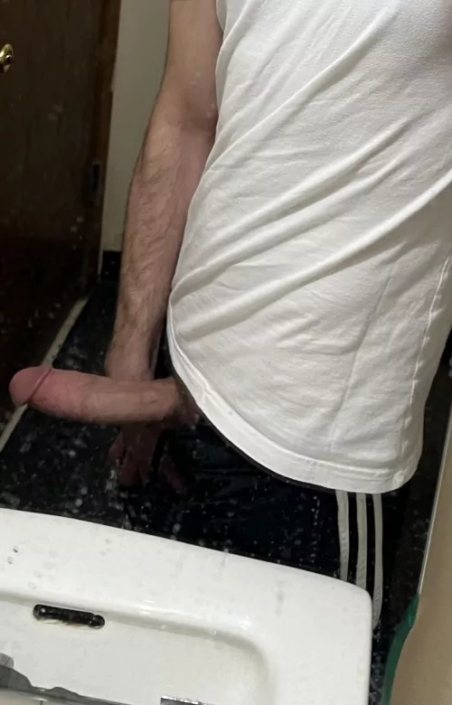 Cum visit me at work 👀😈