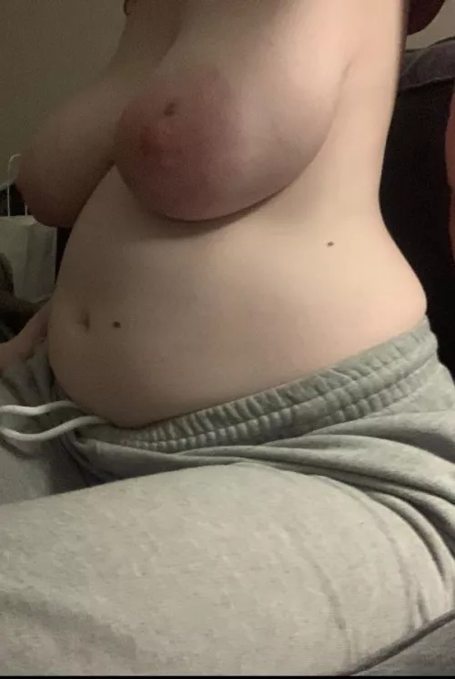 don’t think i could stop eating even if i wanted to… it’s not noticeable, right?