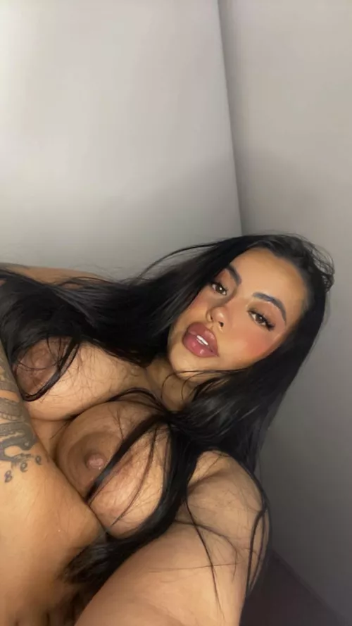 Drop your cum down there 😘