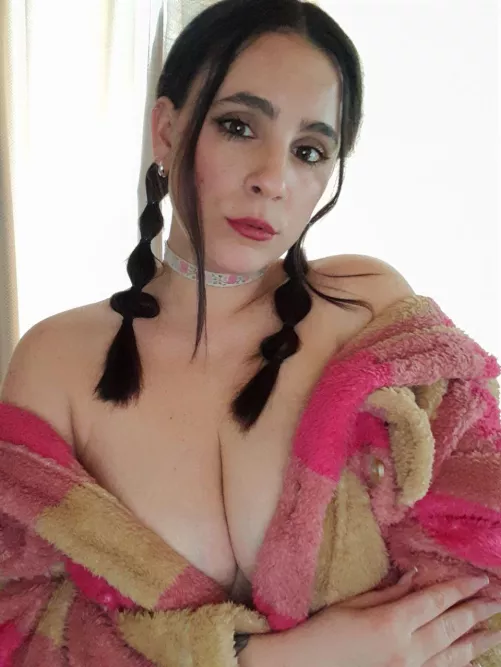 Everyone is gonna stare at them at dinner