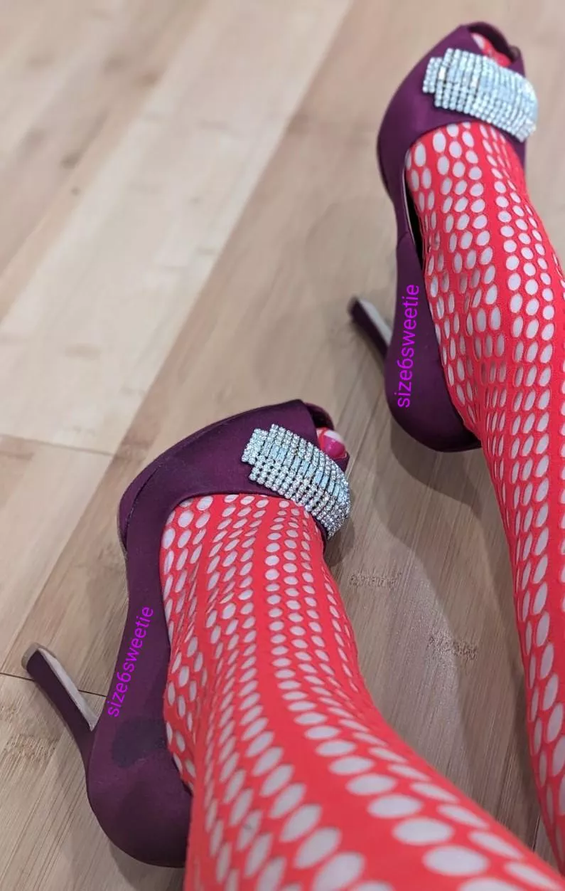 happy Valentine's Day loves [oc] (sneak peak from my fun private Valentine's Day shoot 😘)