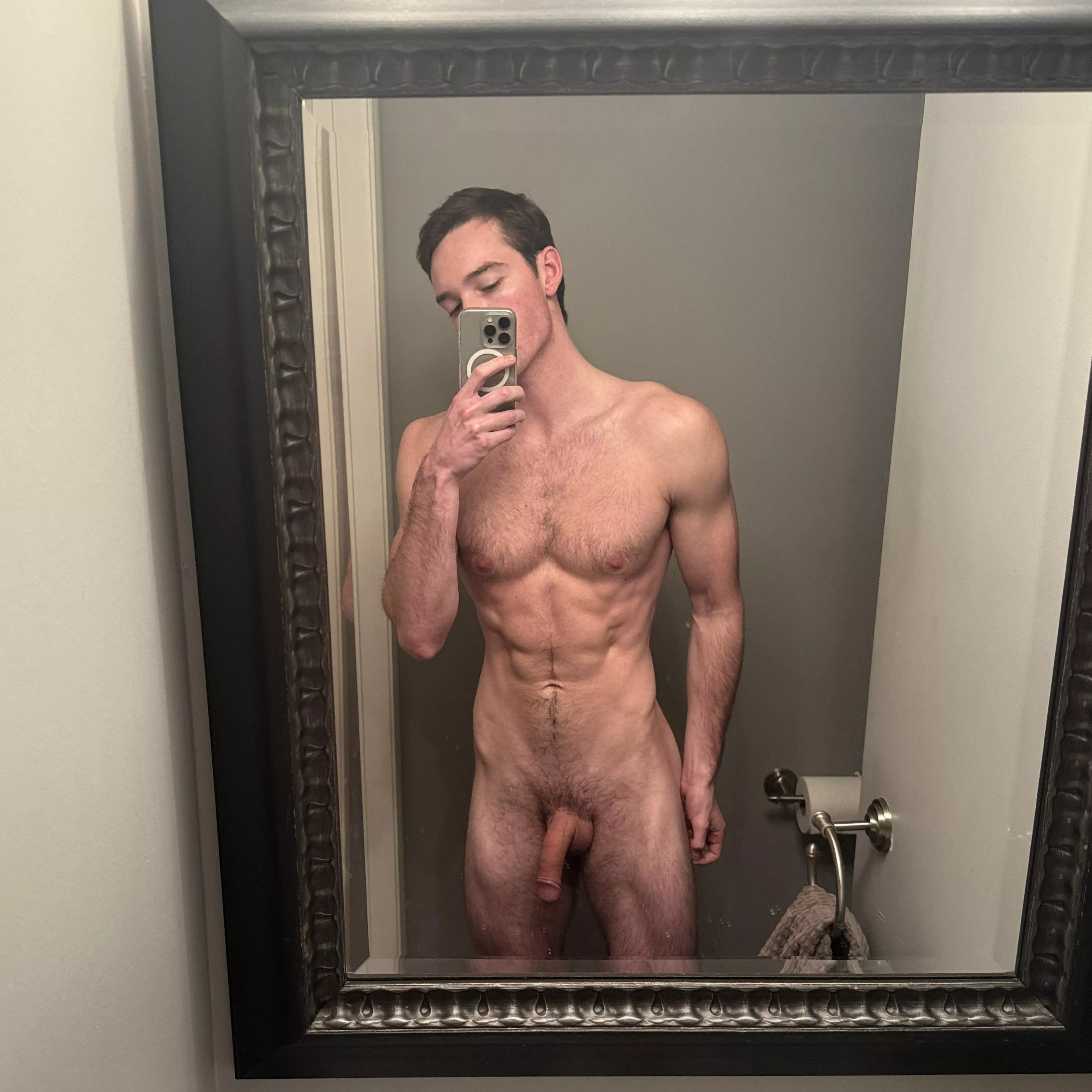 Happy Valentine’s to all the sexy ladies out there 😘