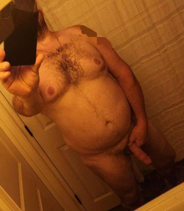 Hopefully thick guys are desired on Vday...44