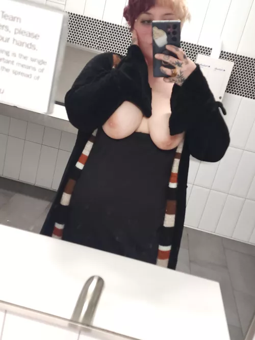 🌸 How about a real girl on this thread?