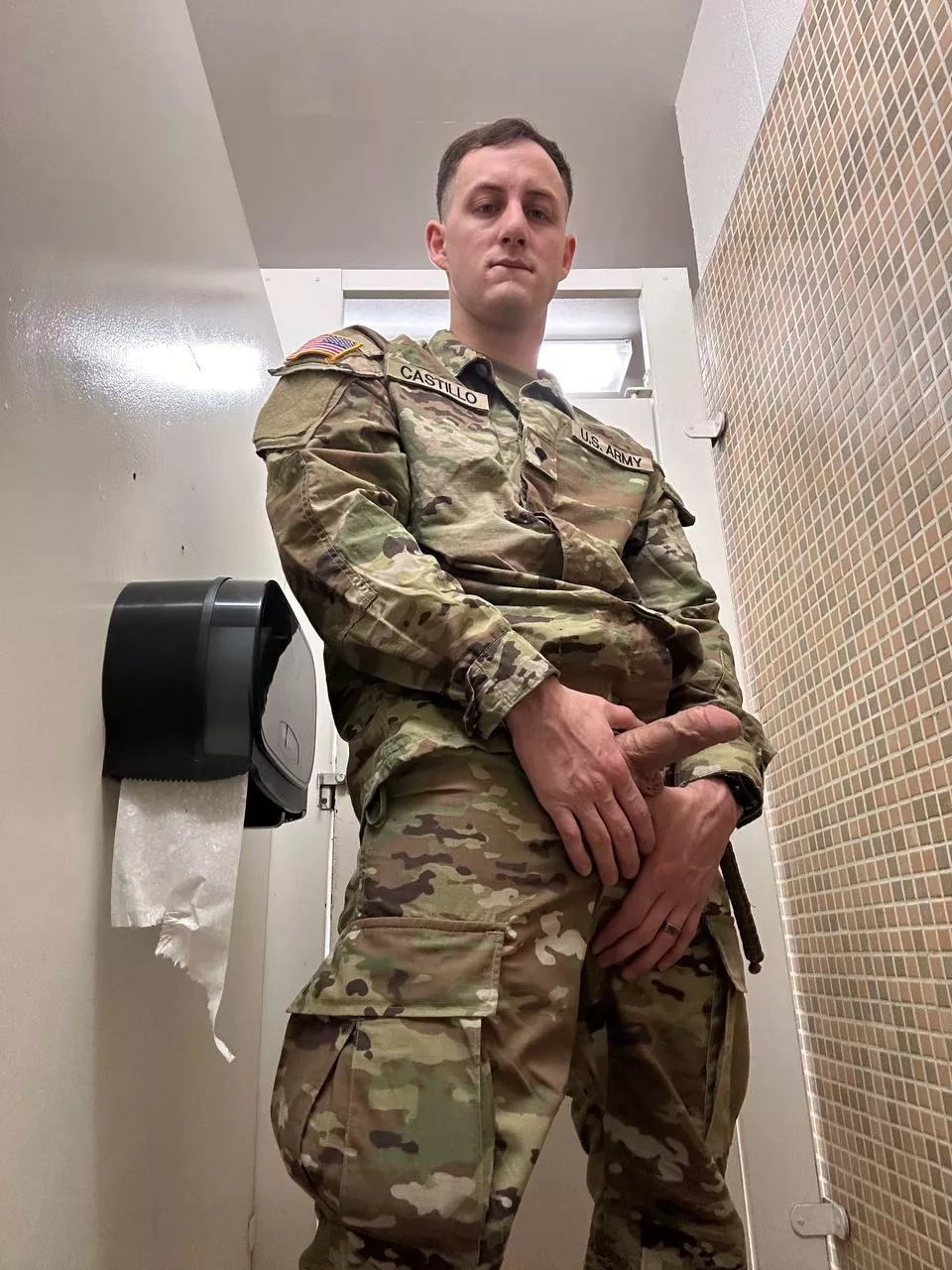 I had requests to show more skin so here you go 😉