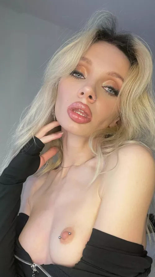 I hope you like my titties