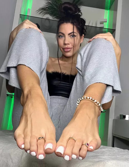 I just got my toes done for Valentine's.. what do you think? OC