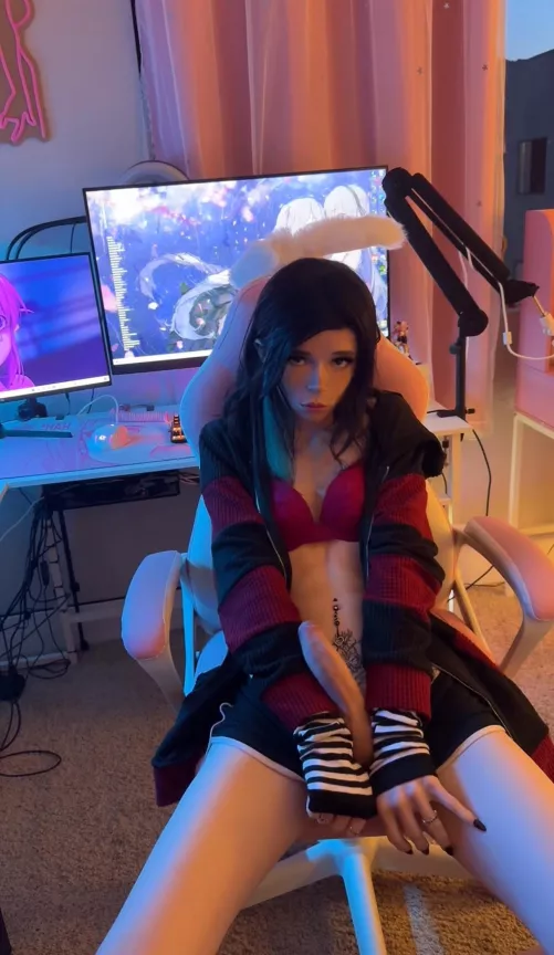 I love being treated like a little pregame snack 😈💋