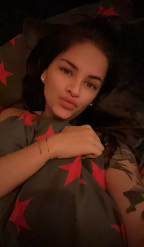 I love showing off my body online - do you like it