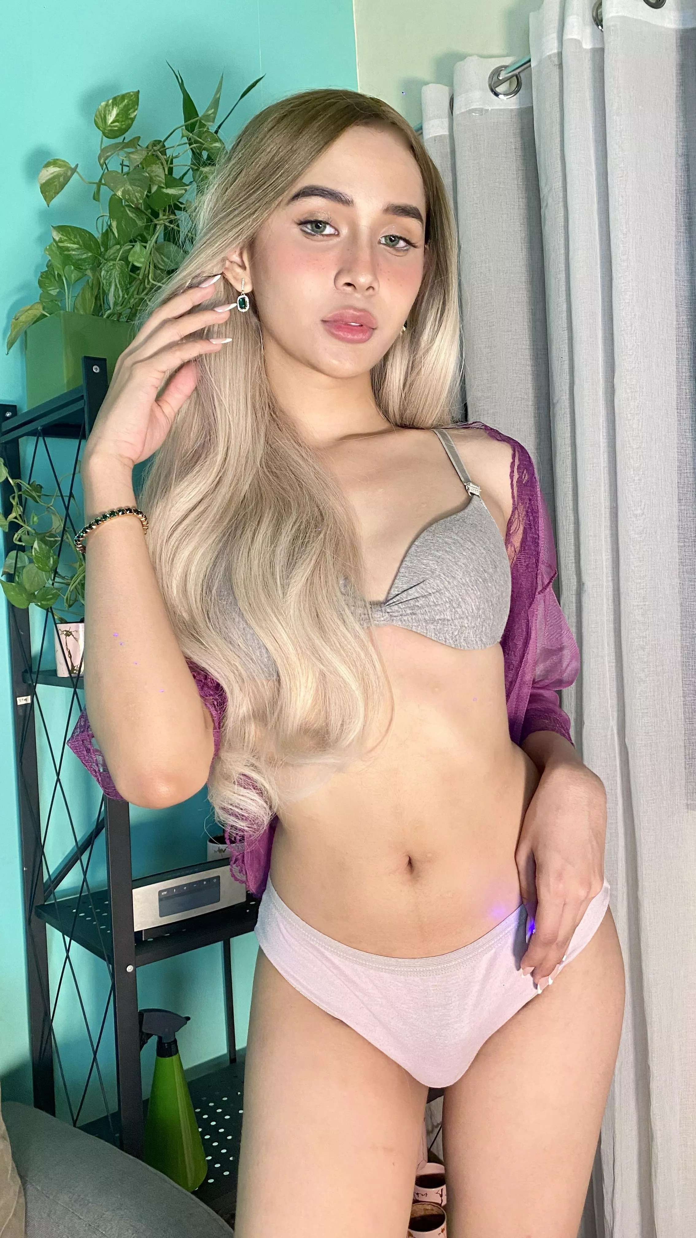 I used to work in an office to now being an internet sissy slut