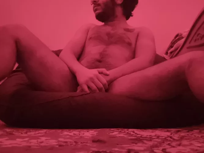 I was sick of the normal pics i was sending to my fwb back then so i decided to put more effort and this is one of my fav pics