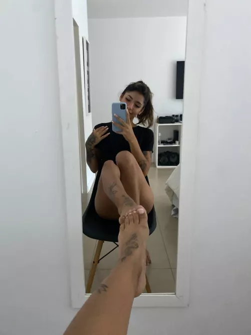 If I asked you to suck my toes and then cum on them massively, would you agree?