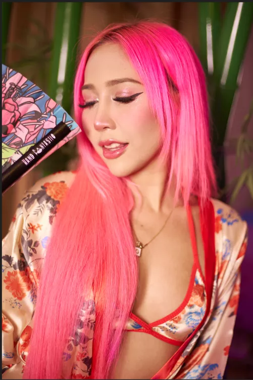 I'm in love with my pink hair