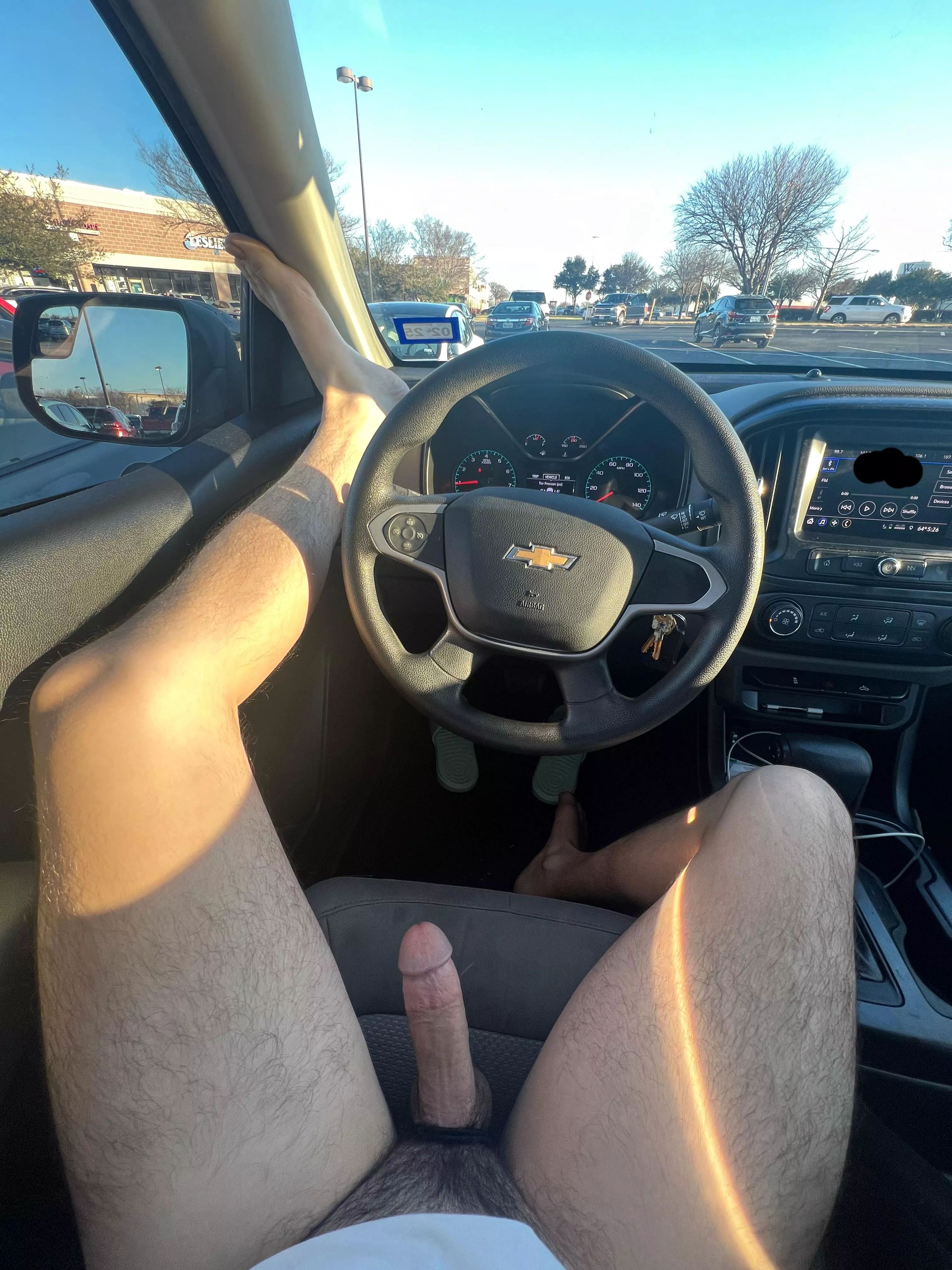 just airing out in the gym parking lot😮‍💨