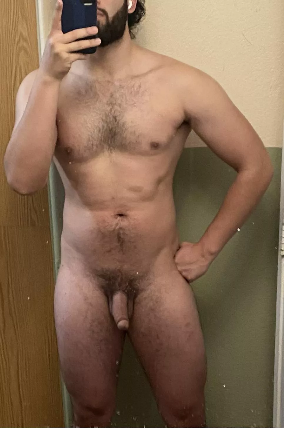 M22, 6’1, 205 lbs