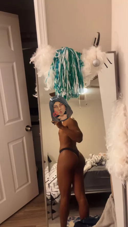 me in my ex gfs thong😮‍💨