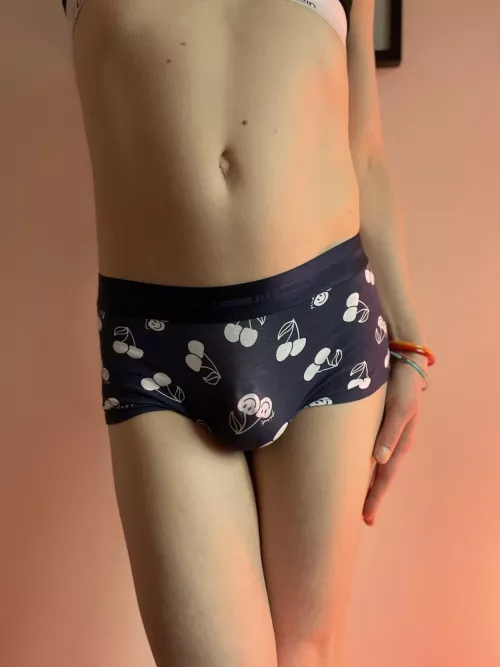 New pink panties 😍 🍒