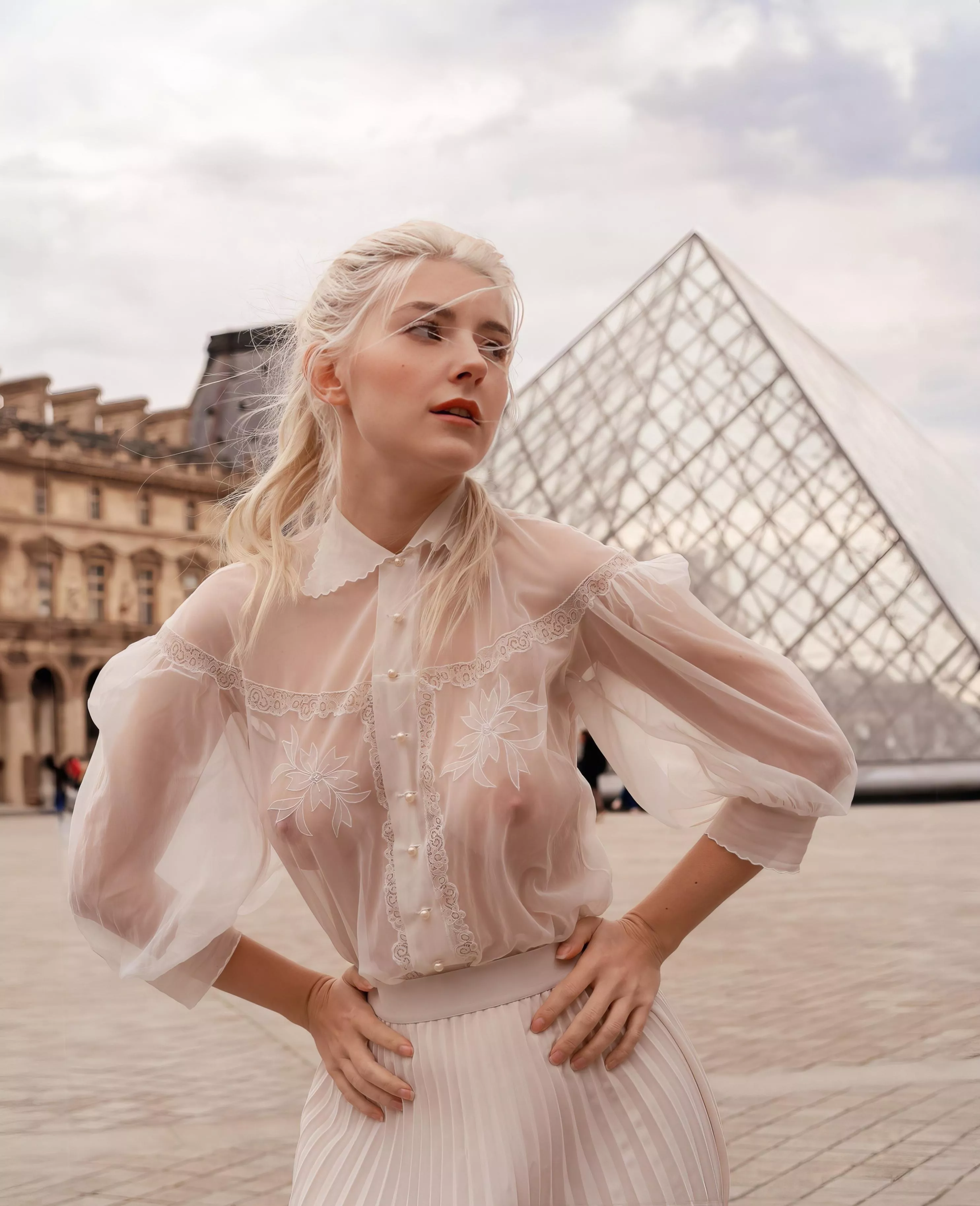 Passing men clearly like my shirt