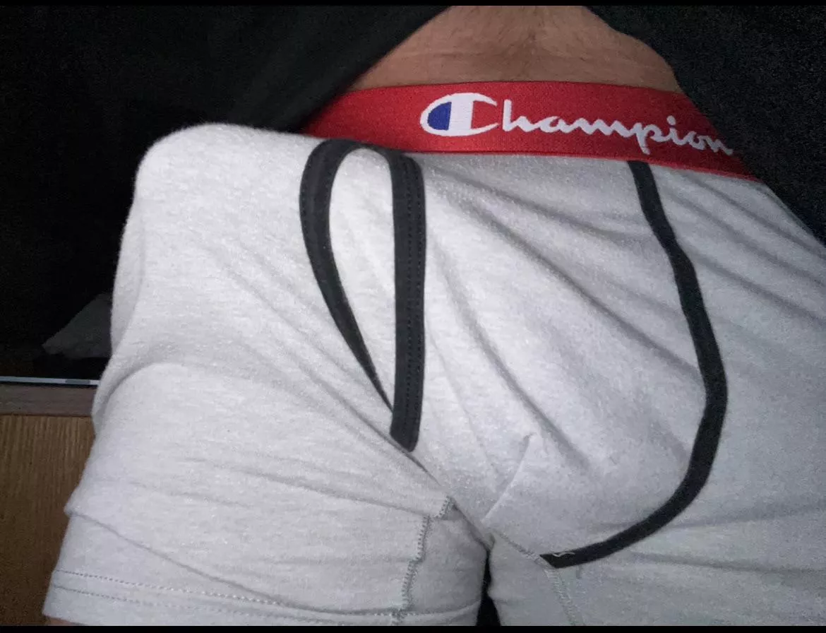 Super horny ;) need head honestly