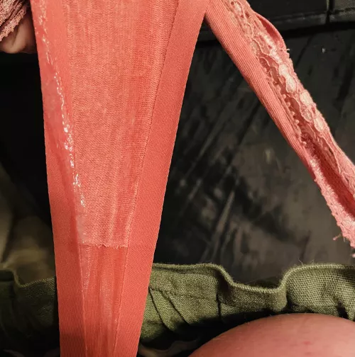 The part catching the glare is all gooey, and the fabric is two shades lighter when it’s not soaked 🫠