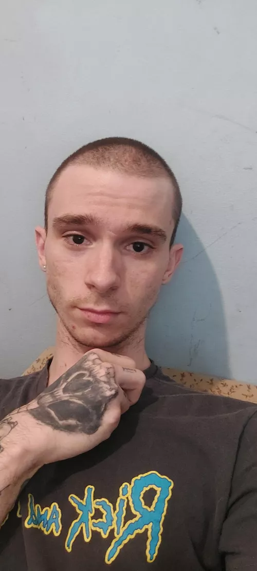 Thoughts on the buzzcut? Miss my longer hair for real lol
