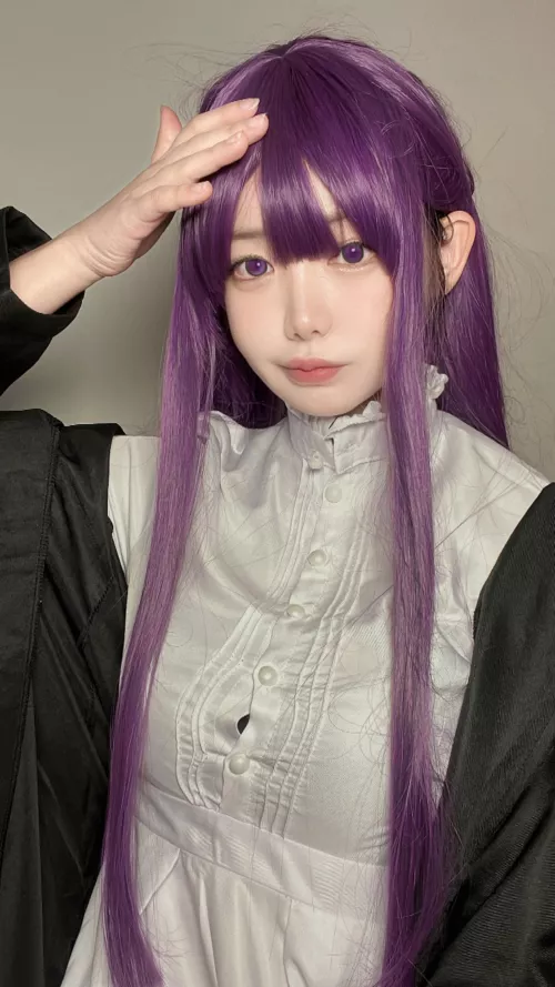 What pose do you want me to do?