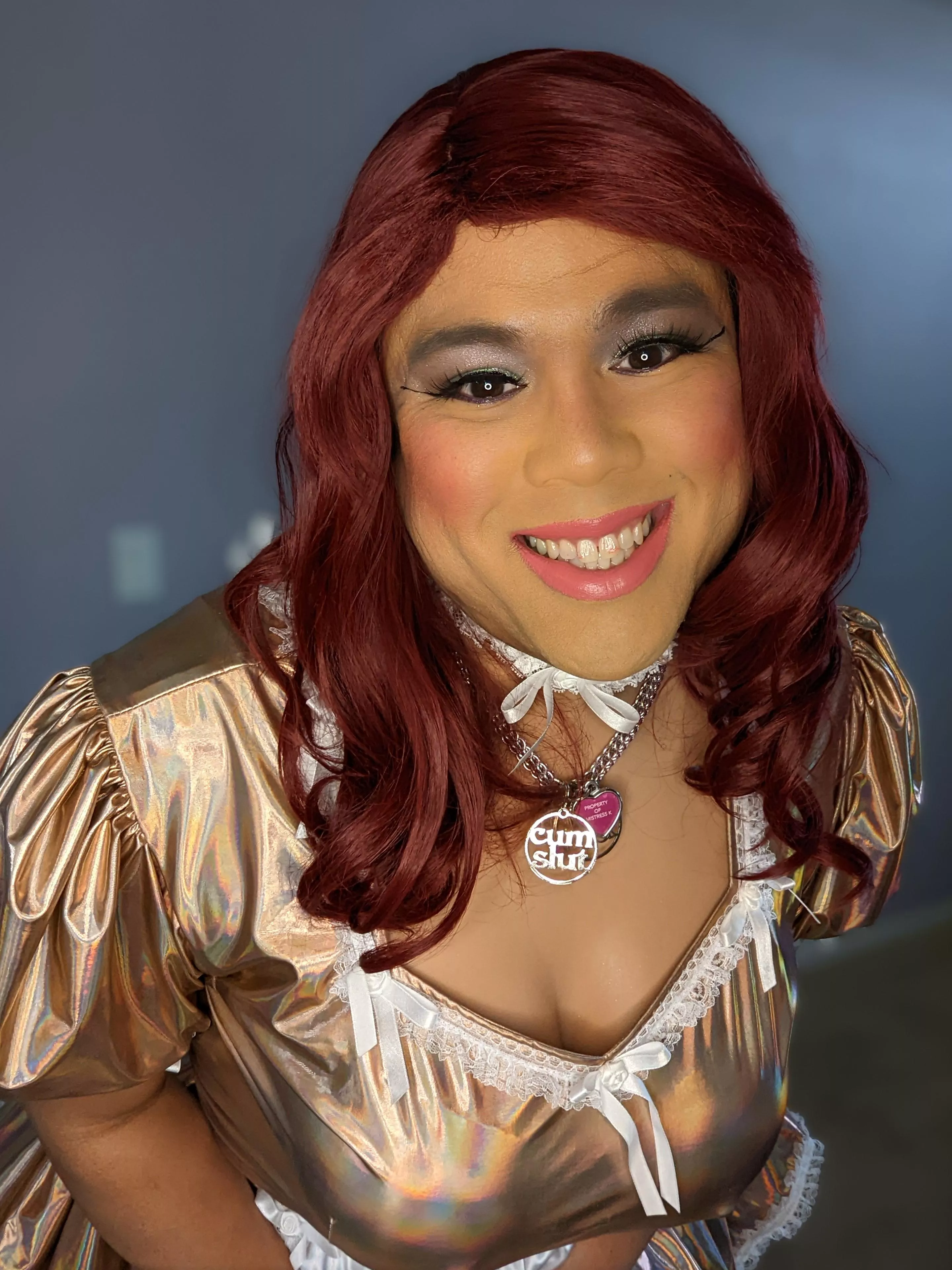 Who wants to show me what it means to wear this tag?