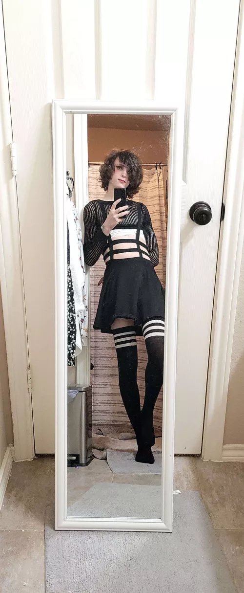 you're dancing for me and i'm living for you 🤍