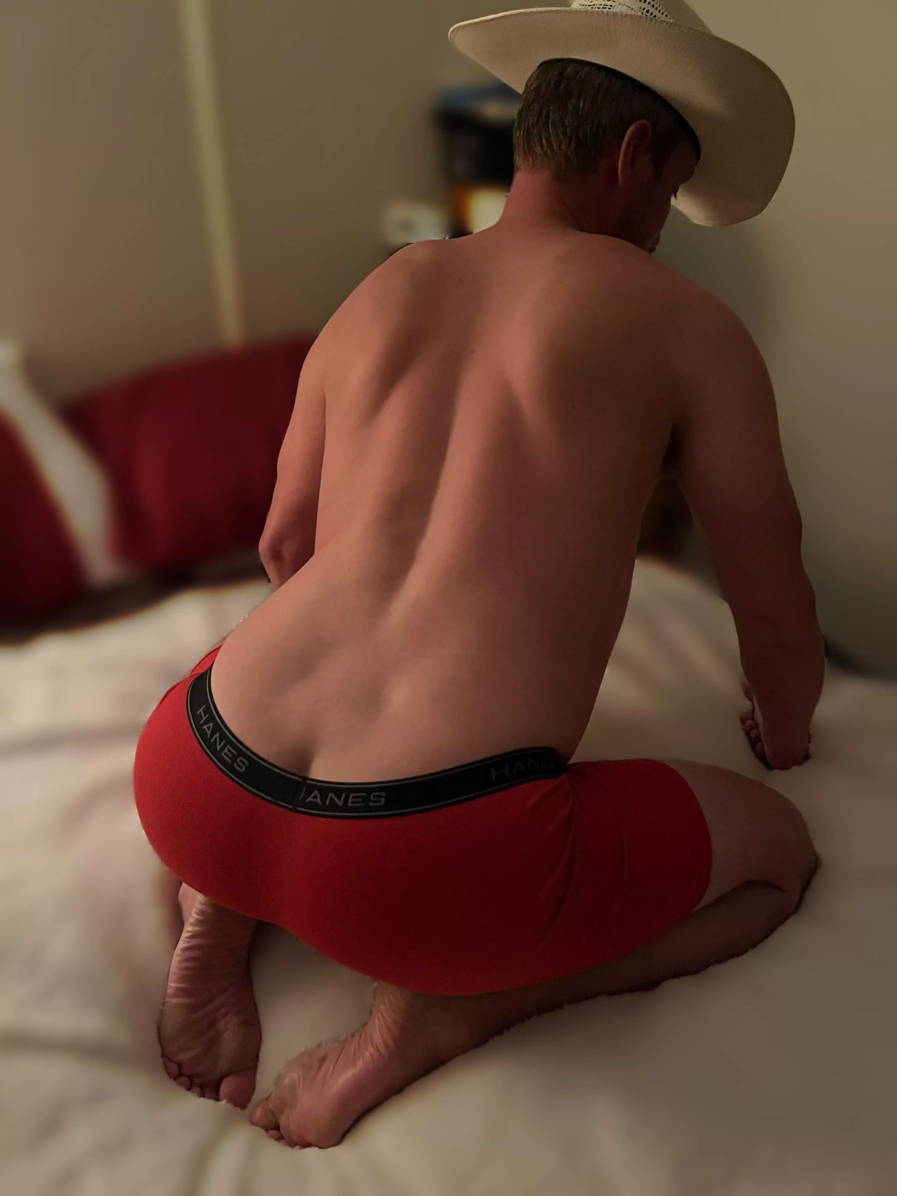 Do wanna be infront, behind or underneath me?