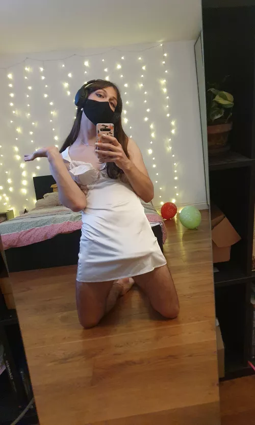 Do you wanna see me take the dress off? Or would you rip it off me? 💕