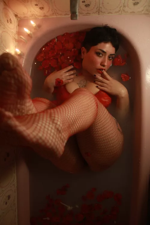 Do you wanna take a romantic bath with me? (@misscurvybrava) [Onlyfans]