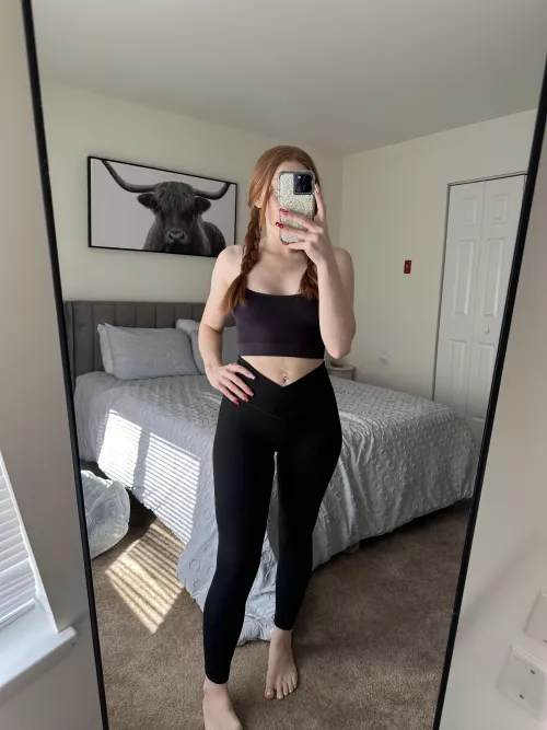 Good morning babes, wanna see me cum today? 🍒💦