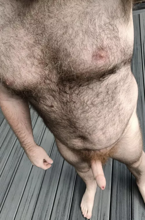 Got to love the Aussie summer if you like to get nude