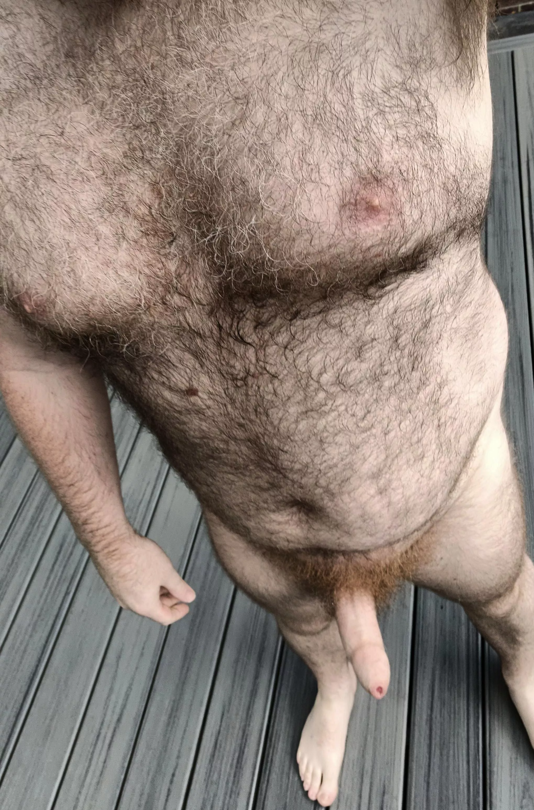 Got to love the Aussie summer if you like to get nude