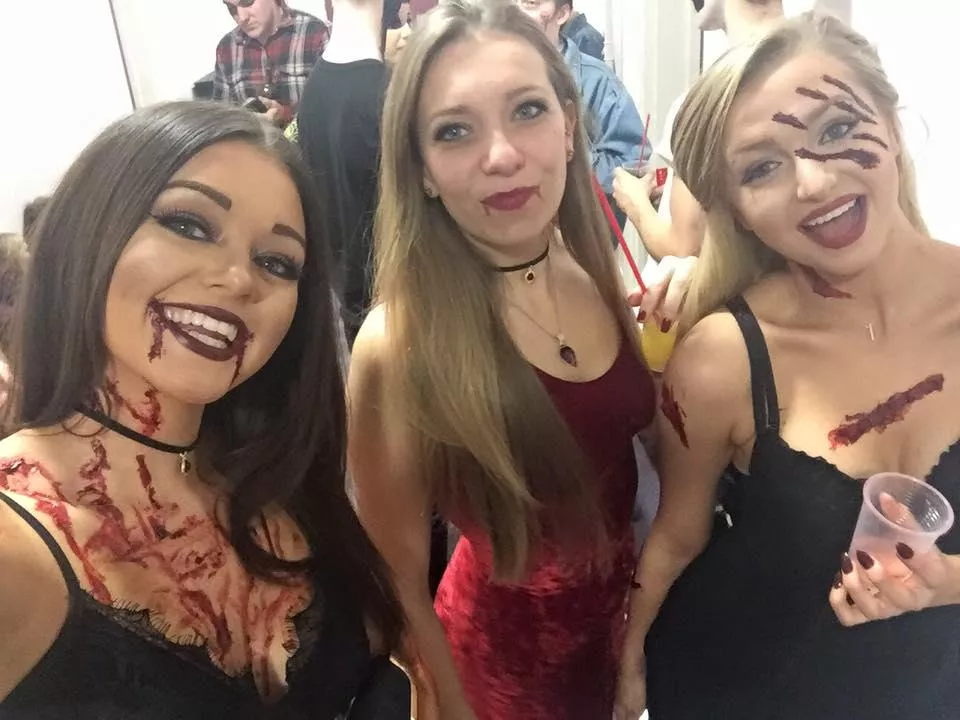 Halloween Party Girls!