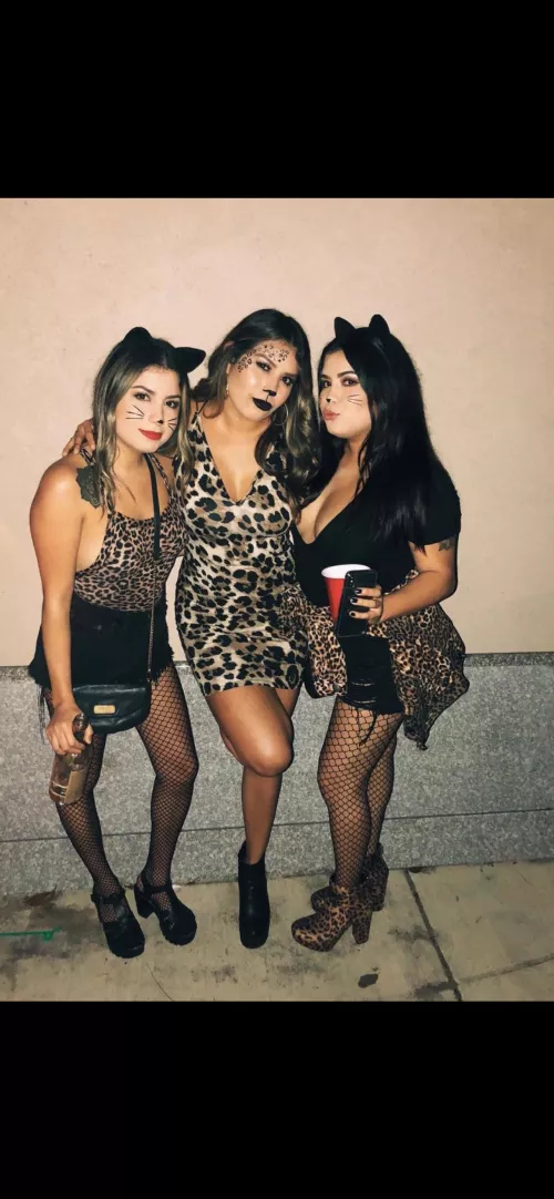 Halloween Sisters