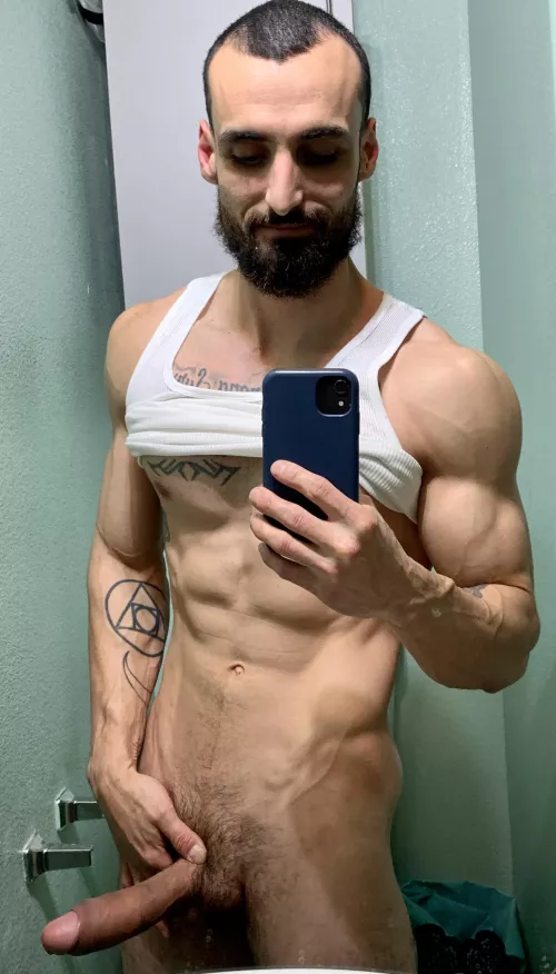 Happy V-day , if you were like me and didnt have anyone you can have some of [m]e