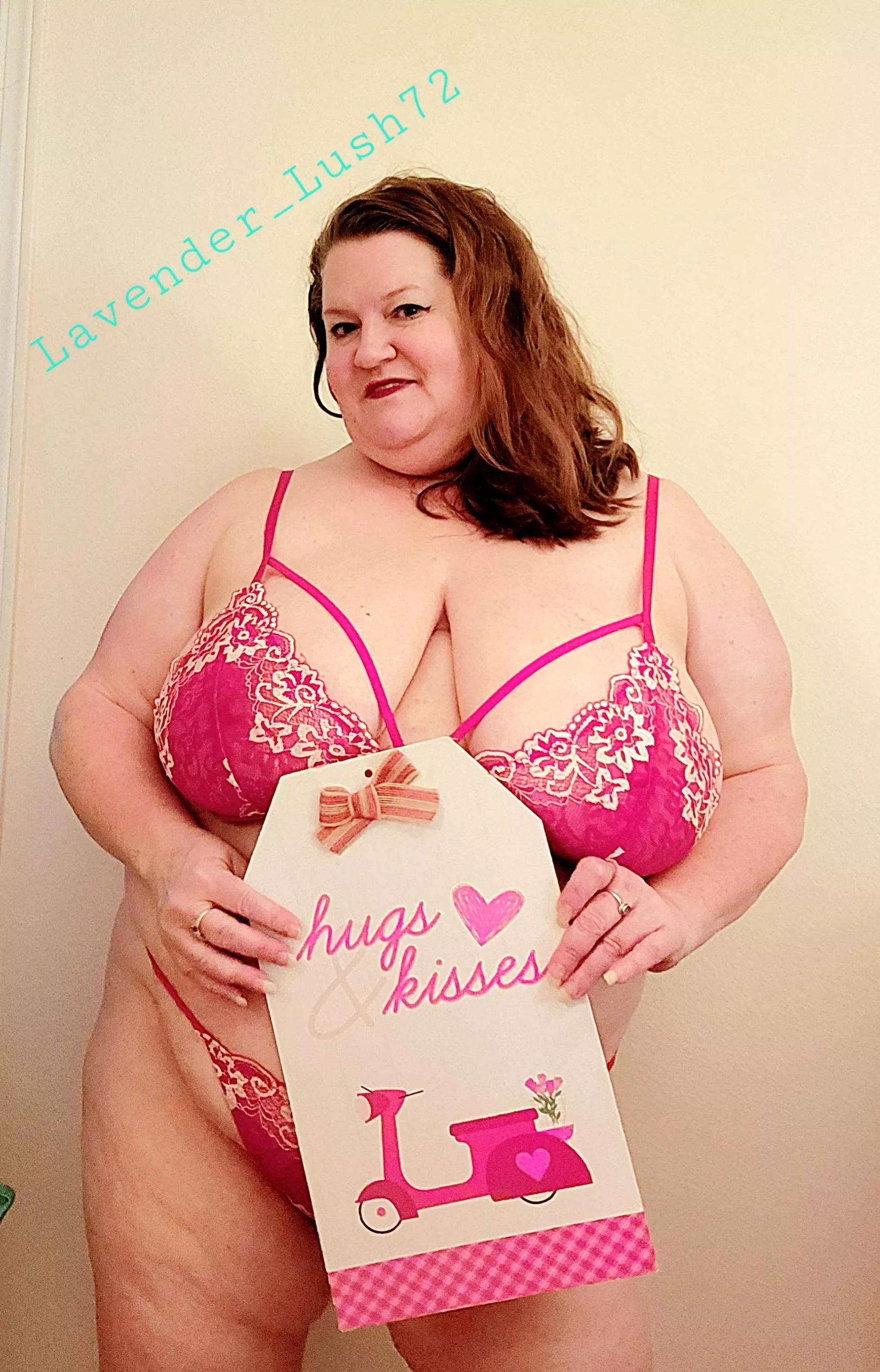 Hugs and kisses Valentine 💝 [F51]